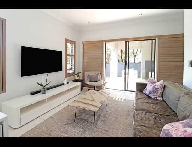 5 BEDROOM HOUSE FOR SALE IN BEVERLEY
